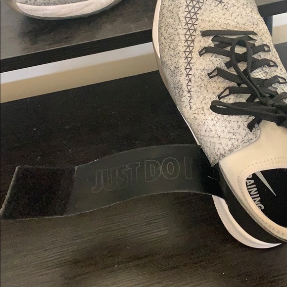 Nike training shoes - Picture 4 of 4